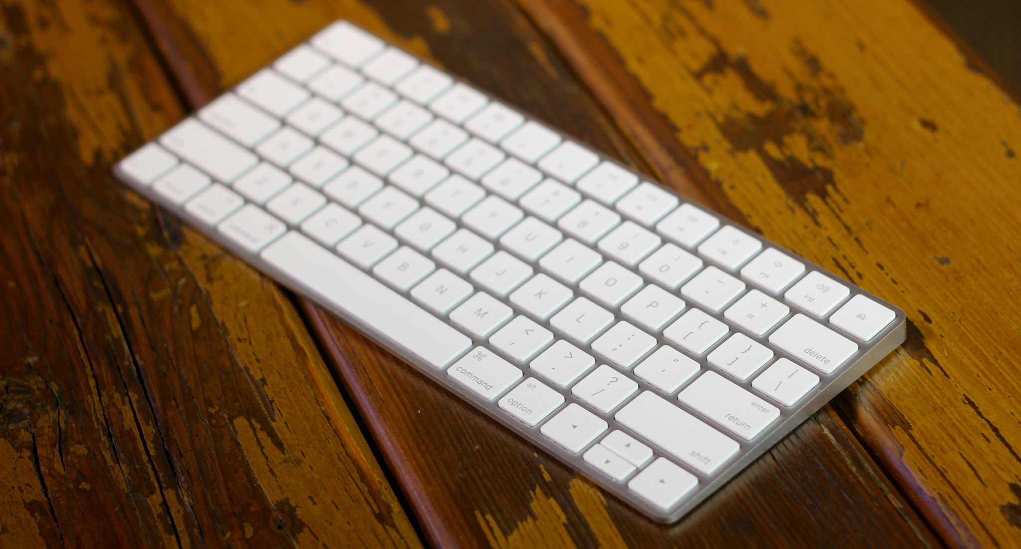 【Macbookユーザーおすすめ】Magic KeyBoardを持ち歩くべき理由。仕事効率改善